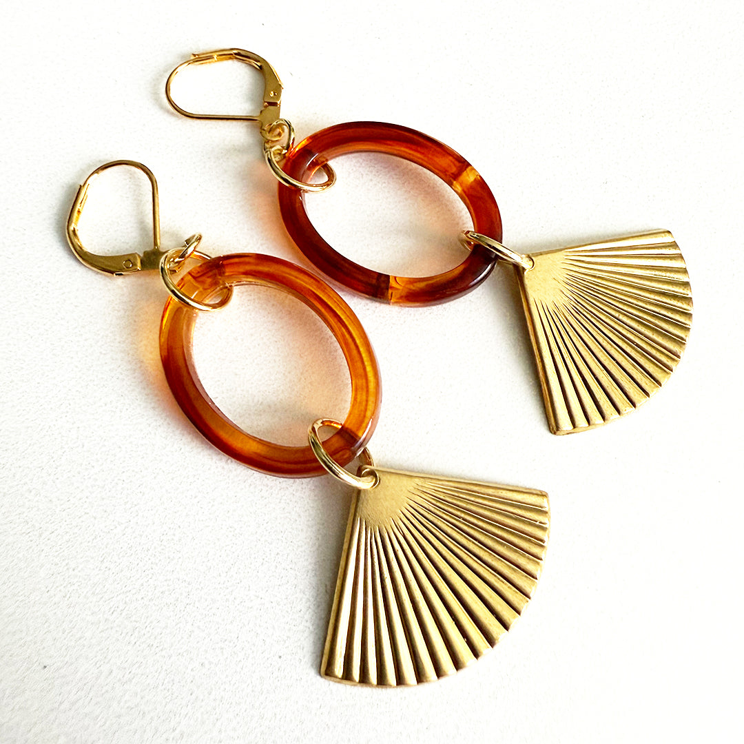 Retro Amber Tortoise Hoops Fan Charm Earrings