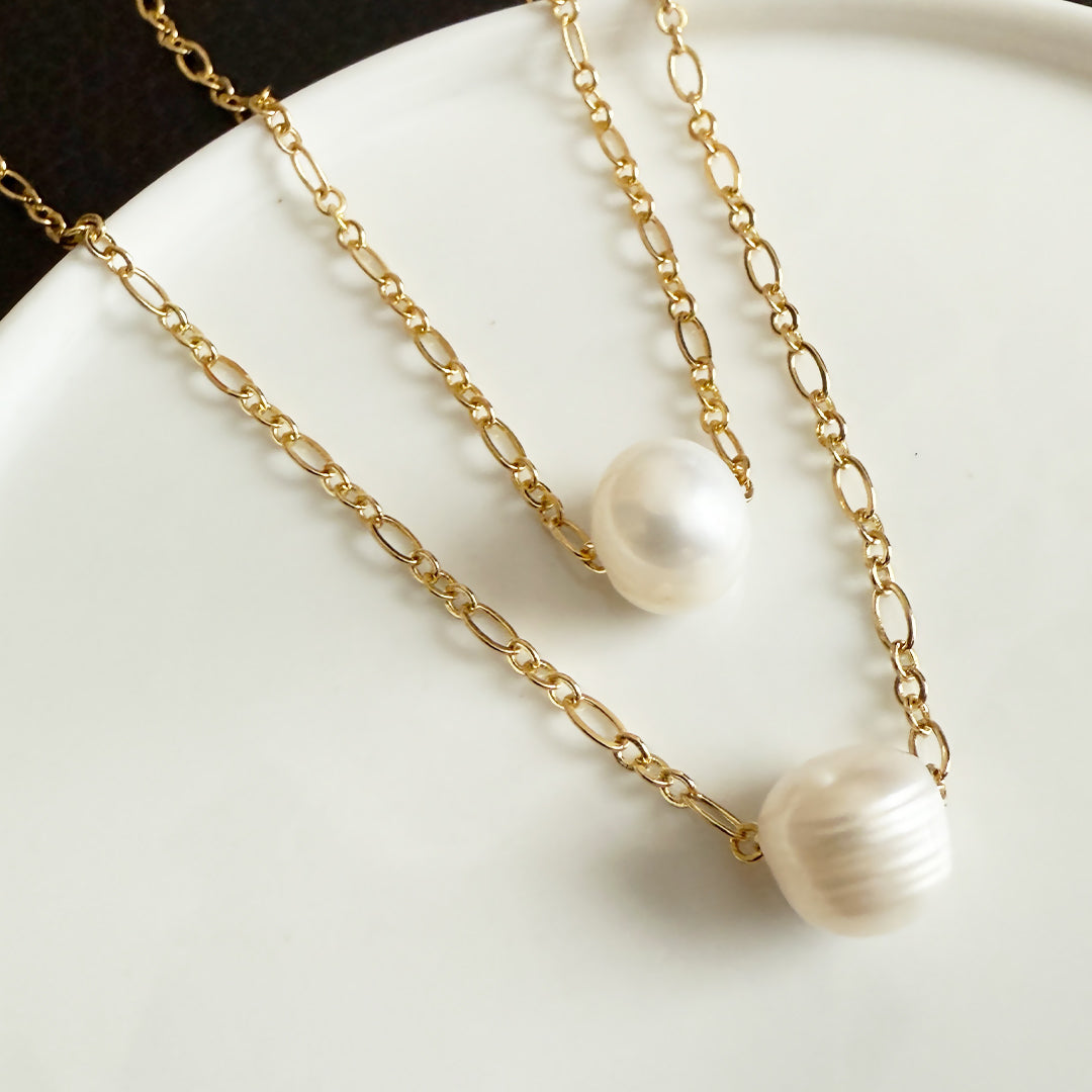 Floating Pearl Necklace GOLD